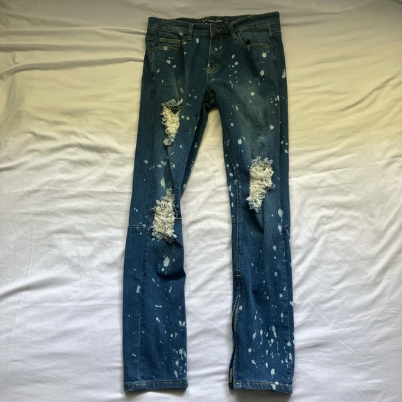 Crysp Denim Blue Jeans
Size 32x32 - Picture 2 of 7